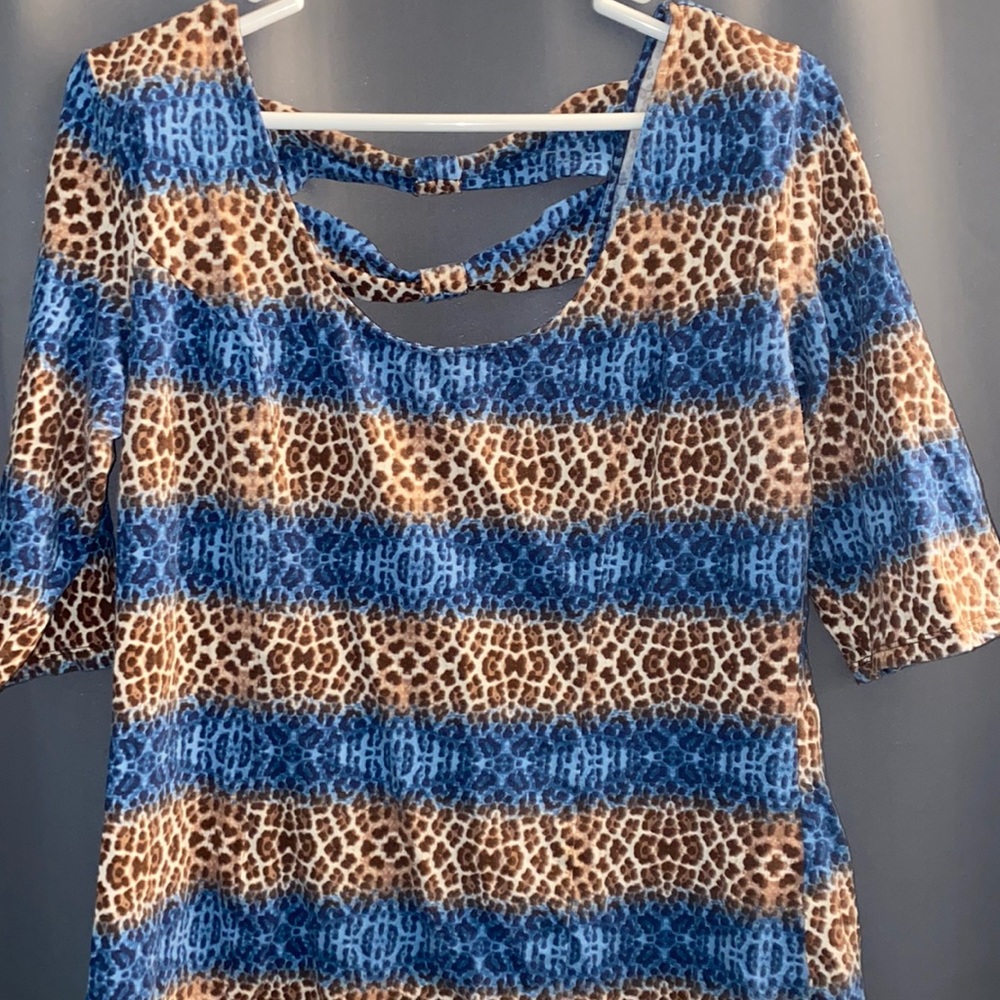 Blue leopard print with regular leopard print knots in back